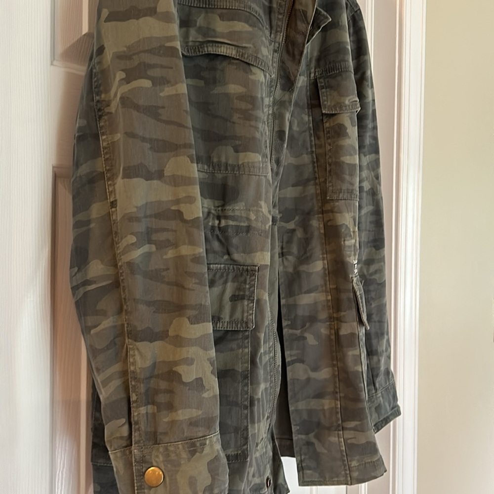 Light coat - Picture 3 of 4